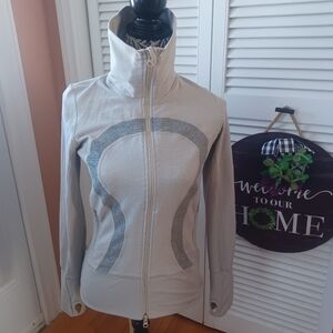 Lululemon Define Zip-Up Jacket Size 6 Oatmeal/Grey